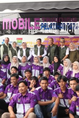 Pemkab Luncurkan Mobil Pelatihan Tata Busana UPTD Latihan Kerja Disnaker