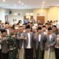 Bupati bersama para kiai dan tokoh agama pada peringatan 50 tahun MUI. (Foto: Dok. Pekab. Tangerang)