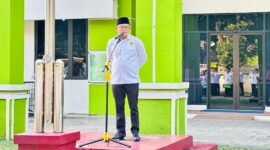 Kepala Kantor Kemenag Kabupaten Tangerang, H. A. Baijuri, saat memberikan amanat sebagai pembina apel usai musim haji 2025.(Foto: Humas Kemenag Tangerang)