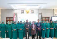 Bupati Tangerang Moch. Maesyal Rasyid dan Ketua TP PKK Kabupaten Tangerang Risma Maesyal Rasyid Bersama Ketua TPKK Kecamatan se-Kabupaten Tangerang. (Foto: Dok. Pemkab Tangerang)